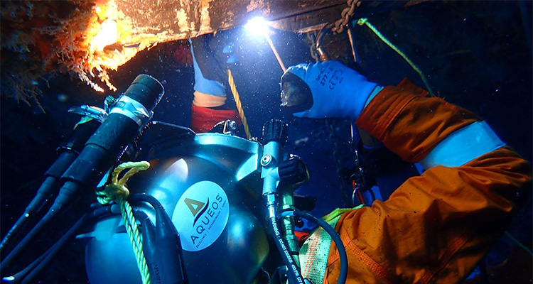 Diver doing some underwater welding