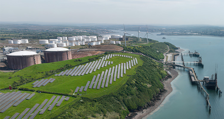 From wind turbines to LNG capacity, Dragon LNG, as a critical national infrastructure site, is playing a leading role in the UK’s energy transition the South Hook LNG Terminal located at Milford Haven, Pembrokeshire, Wales
